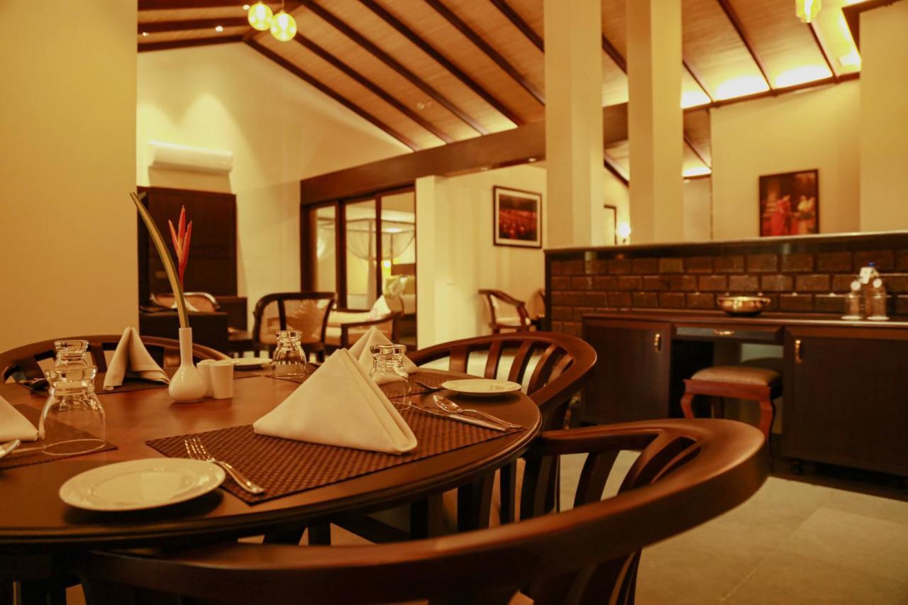 Niraamaya Wellness Retreats Backwaters And Beyond Кумараком Экстерьер фото