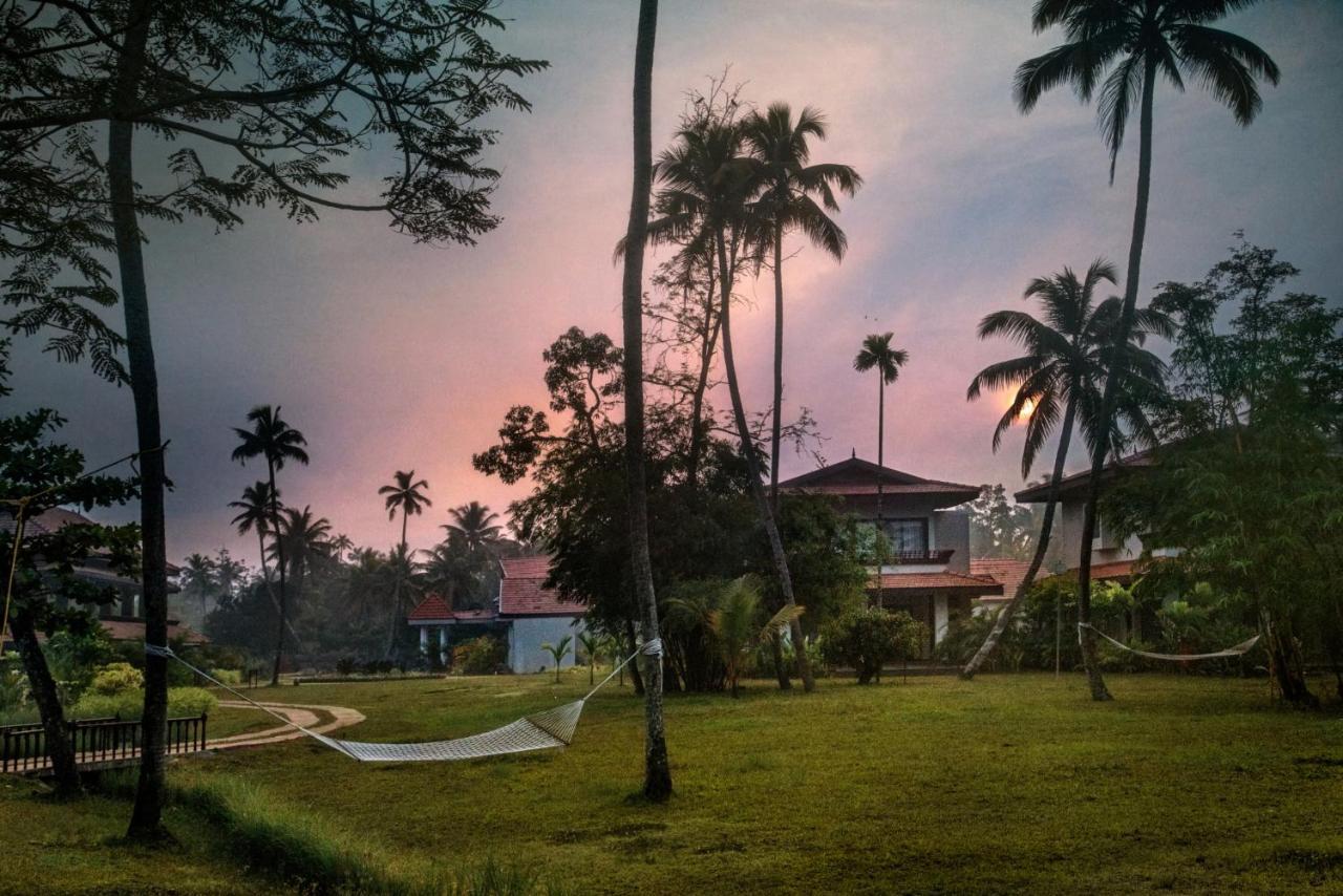 Niraamaya Wellness Retreats Backwaters And Beyond Кумараком Экстерьер фото